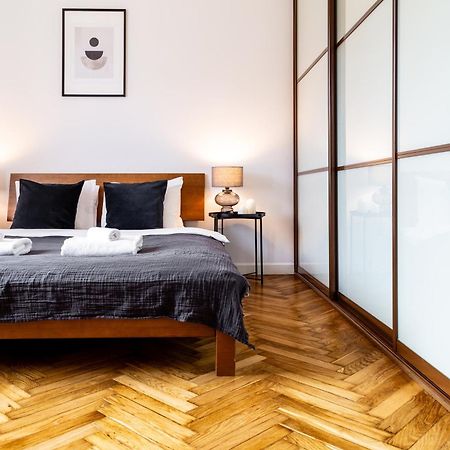 Househost Apartment: Jozefa 2/10 كراكوفيا المظهر الخارجي الصورة